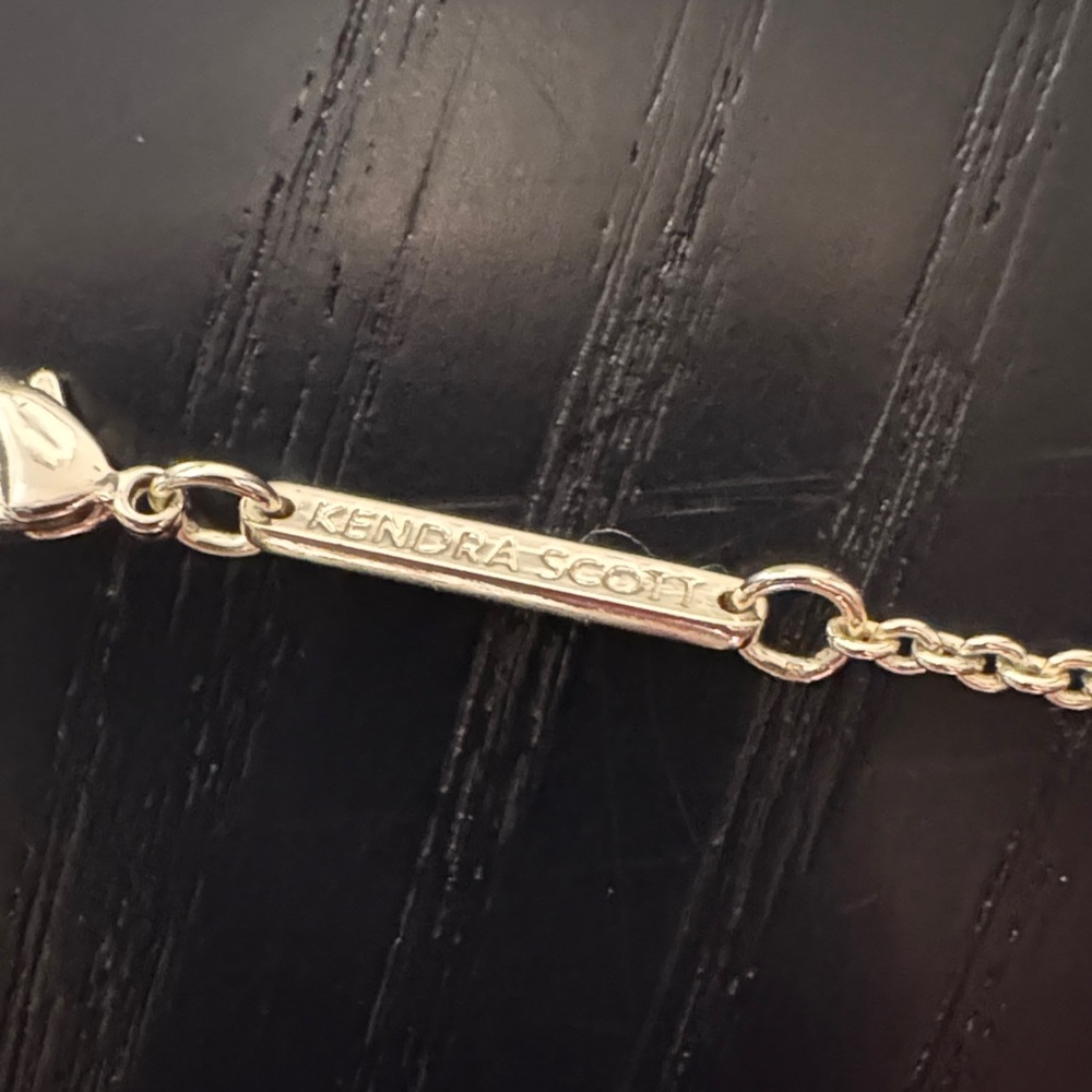 Kendra Scott Gold Pendant Necklace - Picture 4 of 4